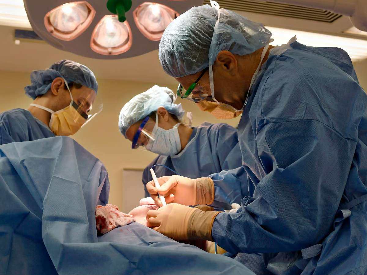 Delhi: Doctors remove 32 loose bodies during rare knee surgery in hospital