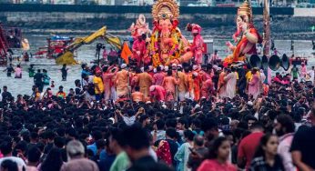 High tide delays immersion of Lalbaugcha Raja Ganesh idol in Mumbai