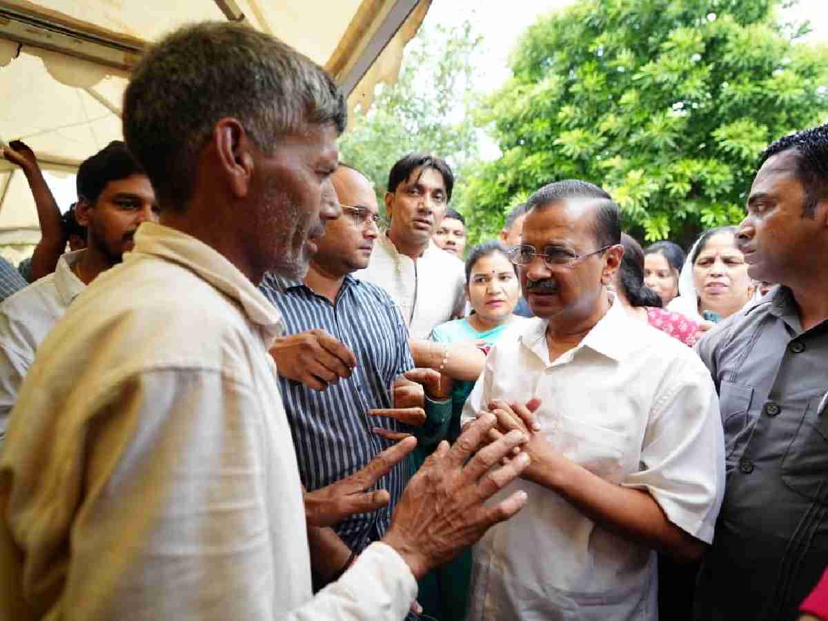 Kejriwal visits flood relief camp in Delhi’s Shastri Park, alleges delays in govt aid