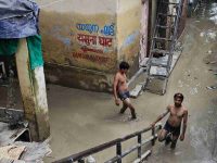 Delhi: Eviction notices issued to ‘illegal’ occupants residing in unsafe structures on Yamuna floodplains