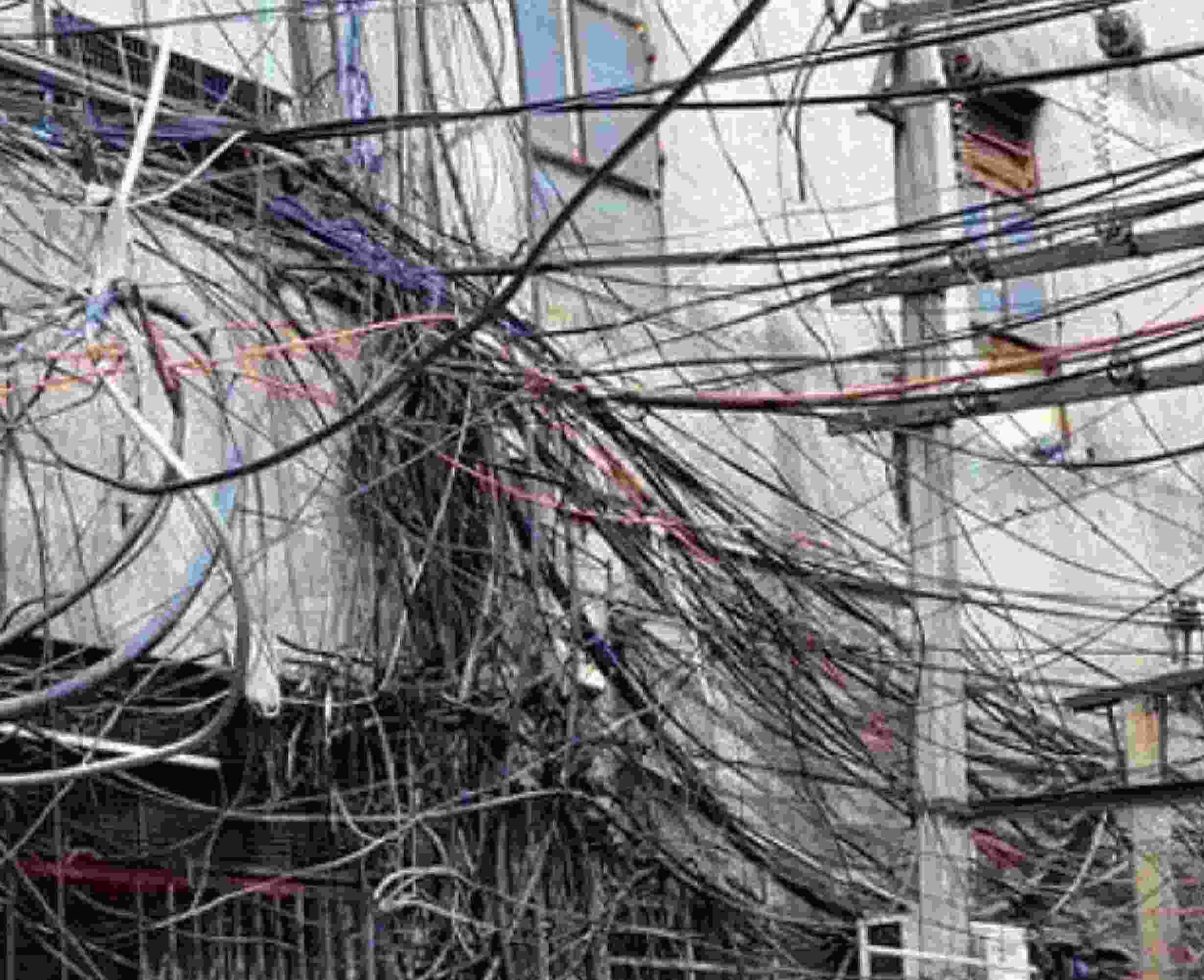 Delhi govt plans to shift overhead wires underground in markets