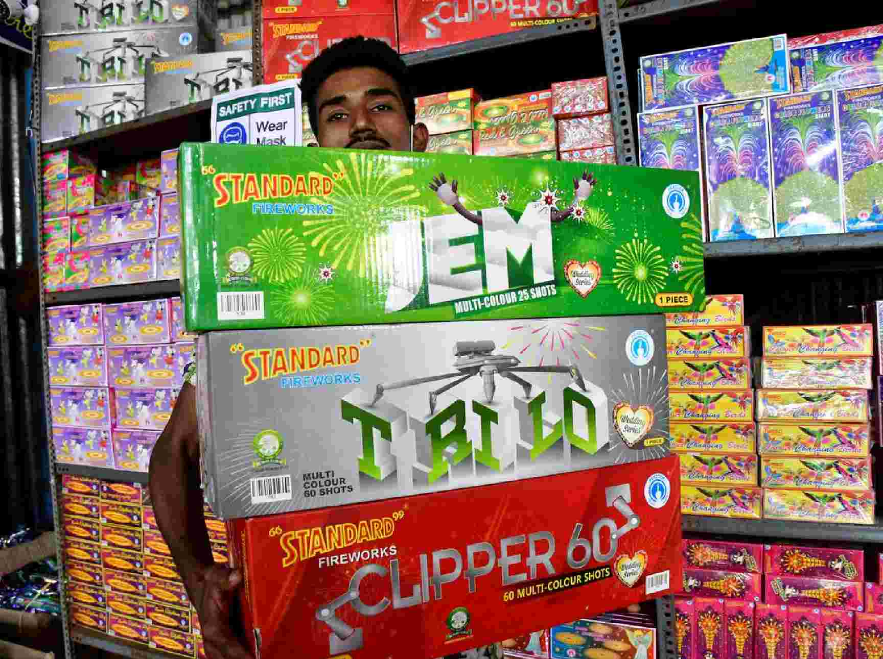 DMs to designate places for sale of green firecrackers in Delhi