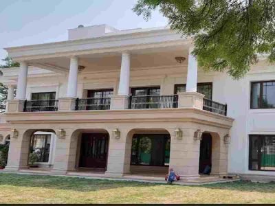 Delhi govt seeks details of progress in ‘Sheeshmahal’ cases