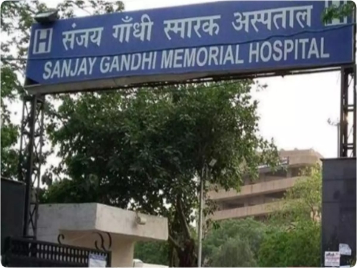 Delhi: Man climbs onto roof of Sanjay Gandhi Hospital; rescue on
