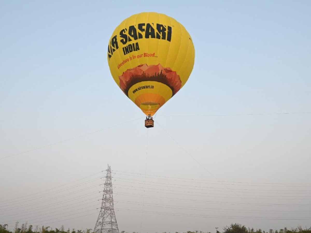 Delhi: Hot air balloon ride at Baansera Park draws visitors of all ages
