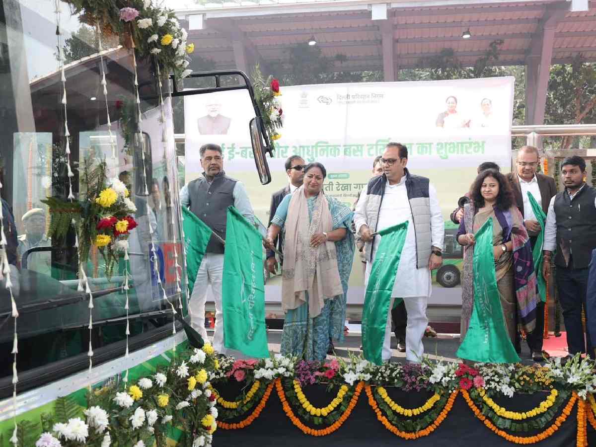 Delhi CM Rekha Gupta flags off 40 new electric buses