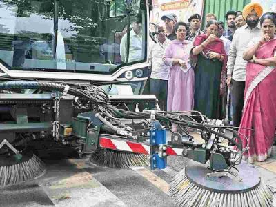 MCD explores mechanised sweeping for narrow streets in Delhi