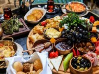Introduce your mom to world of global cuisines this Mother’s Day