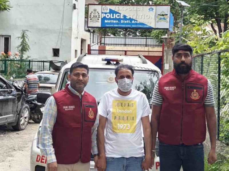 Delhi Police nabs man in apple consignment fraud case after 10-year hunt in Kashmir