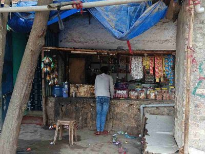 Delhi: After voting, migrants return to lost jobs