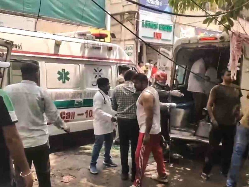 21 killed in fire in south Delhi hotel, several foreigners among those dead