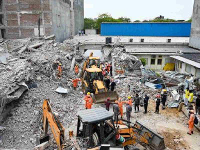 Saket building collapse: Rescue operation in final stage; FIR lodged, owner at large