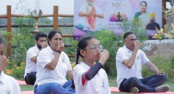 Delhi LG, CM take part in yoga sessions; Sandhu praises women’s leading role in movement
