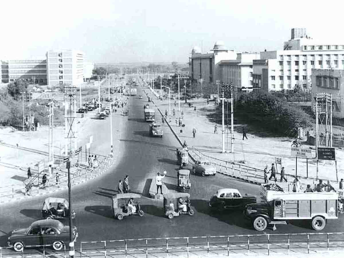 A picture of the ITO crossroads from 1950