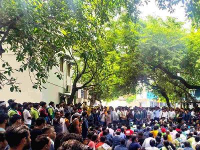 Delhi: Sanitation workers demand Rs 1 crore compensation, govt job after Kalyanpuri murder