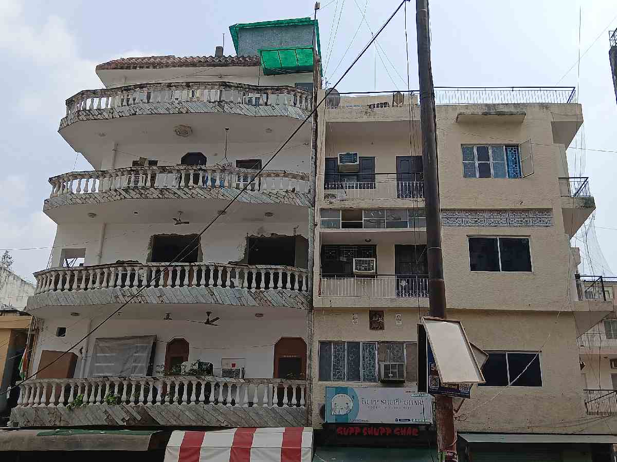 A ramshackle building in Satya Niketan