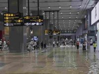Delhi airport experiences waterlogging at T2, T3 forecourts due to heavy rains