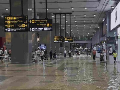 Delhi airport experiences waterlogging at T2, T3 forecourts due to heavy rains