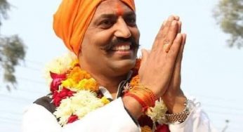 Saffron-clad groups roam Delhi streets, assault protesters; Hindu Raksha Dal chief claims responsibility